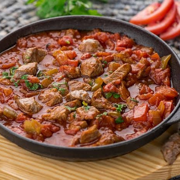 لحمة وبندورة